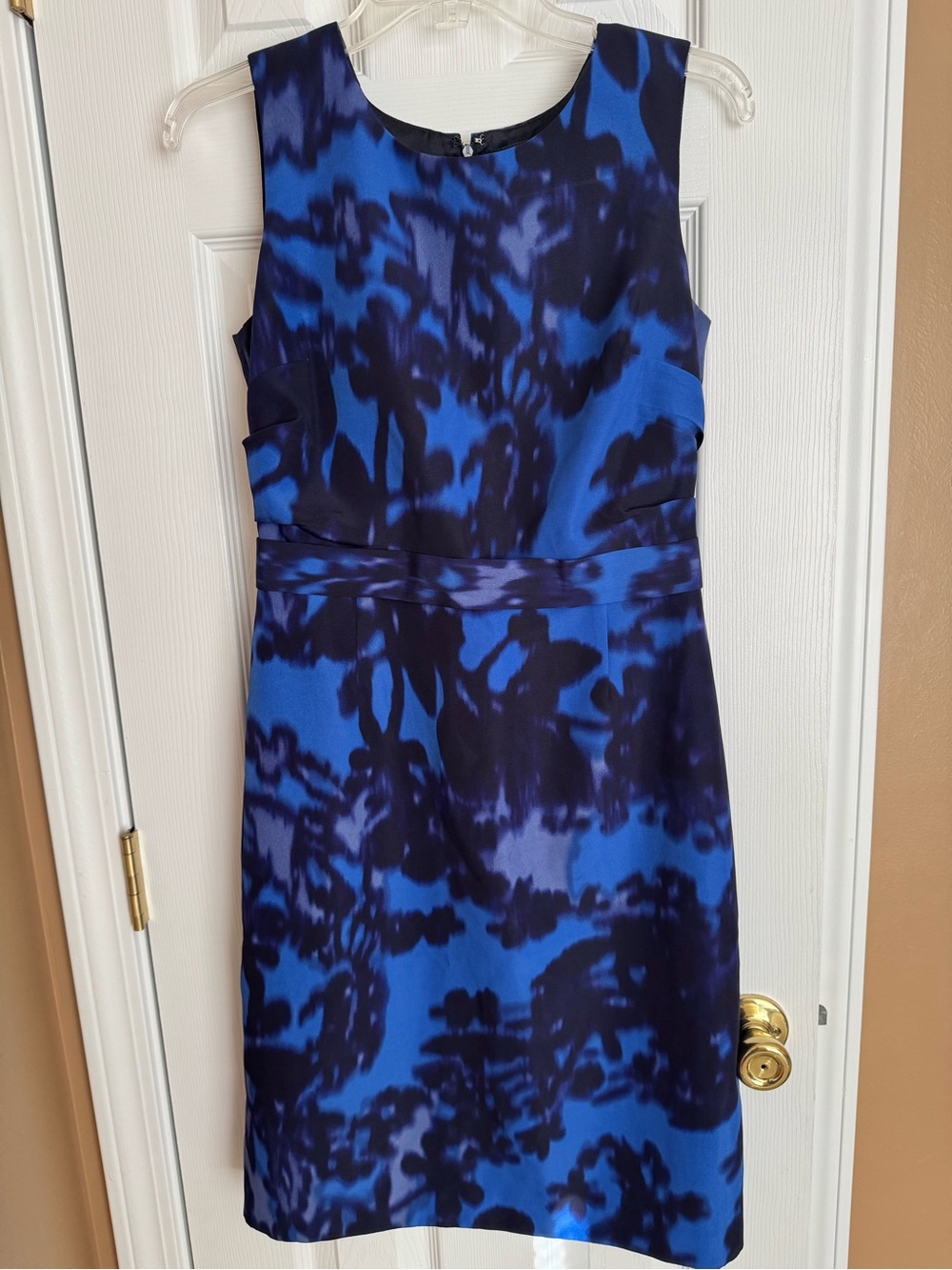 Tahari Blue and Navy Abstract Print Sheath Dress